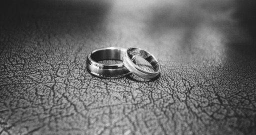 An Ultimate Guide to Handmade Wedding Rings: The Perfect Symbol of Your Unique Love Story