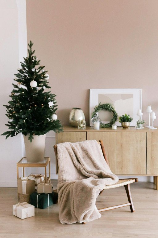 Elevate Your Home with Seasonal Decor