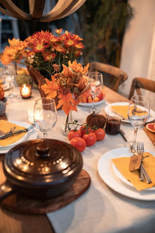 Elegant Fall Dining Table Decorations to Enchant Your Guests
